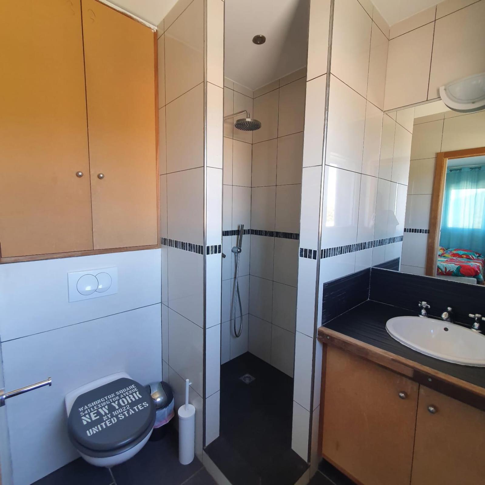 Chez J, Appartement A L'Etage, T3 르씨 외부 사진