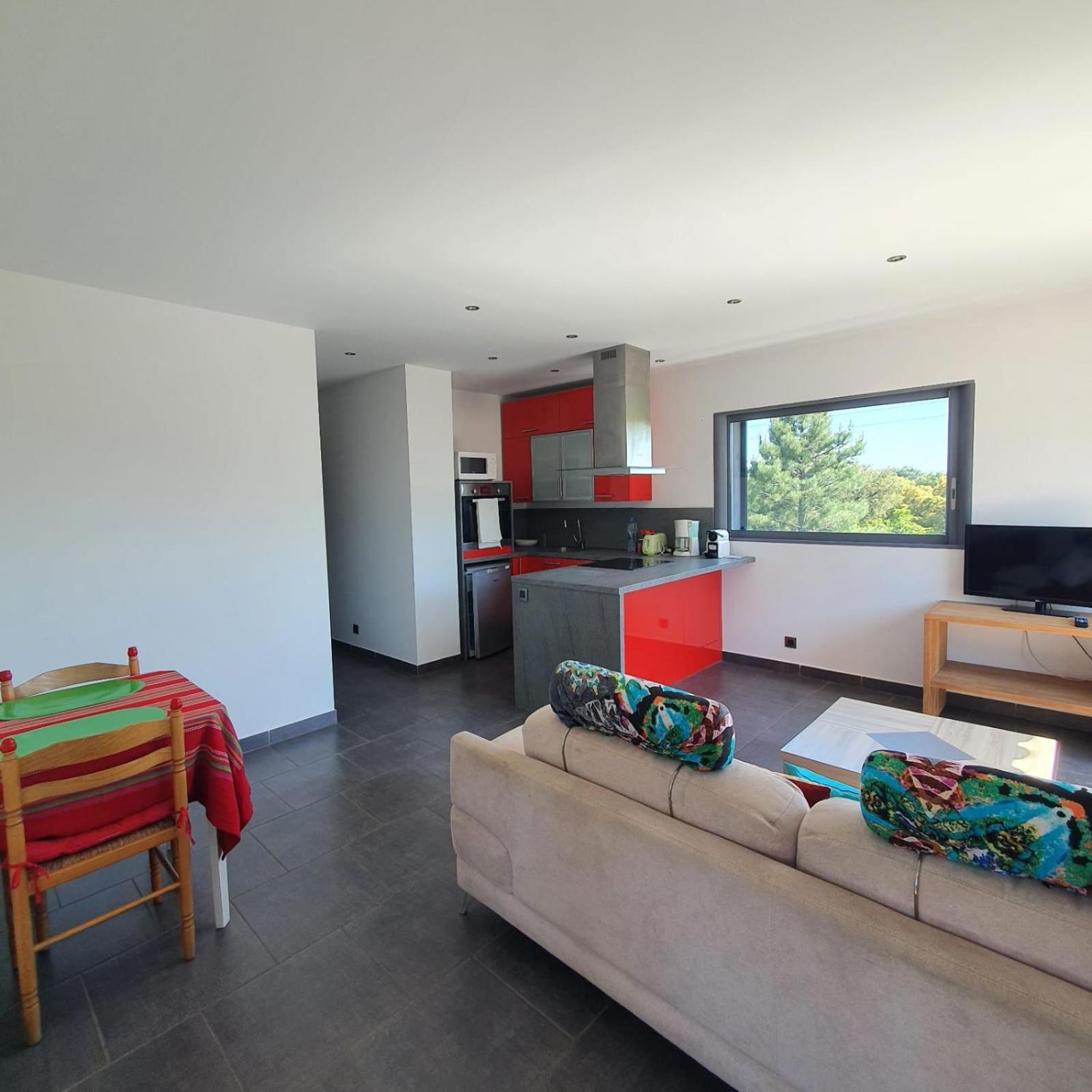 Chez J, Appartement A L'Etage, T3 르씨 외부 사진